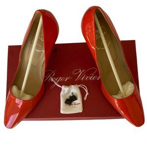 Roger Vivier Decollete Patent Leather Pump Size 37 With Extra Heel Protector.
